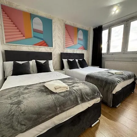 Comfortable Family Apartment Near Central London
